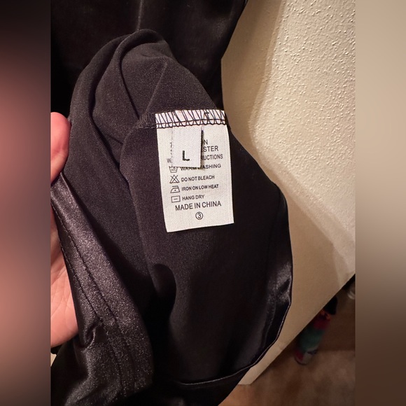 BNWOT Black Bodycon Dress size L but fits M - Picture 6 of 13